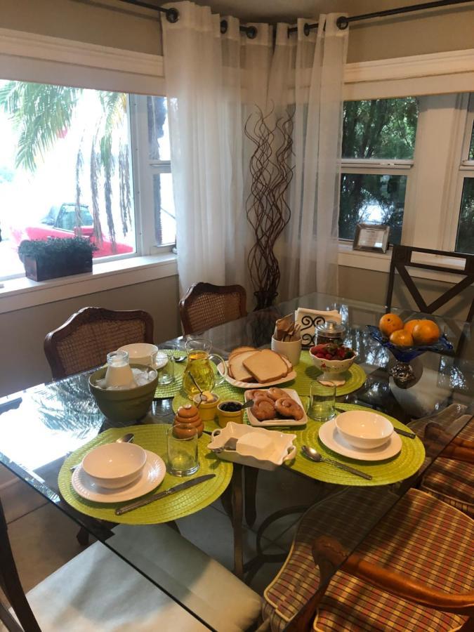 Villa Olivia Guest Rooms Χόλιγουντ Εξωτερικό φωτογραφία