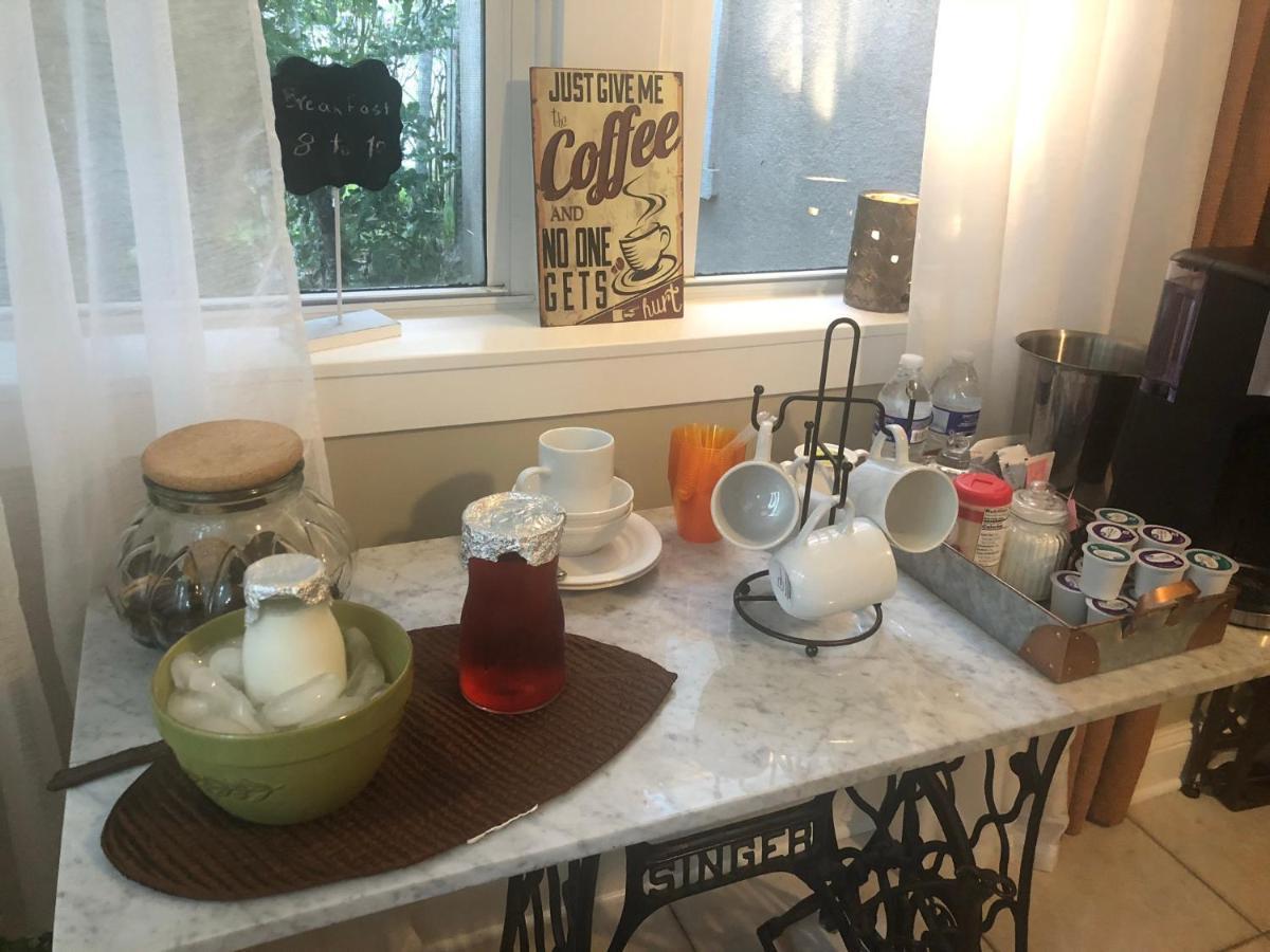 Villa Olivia Guest Rooms Χόλιγουντ Εξωτερικό φωτογραφία