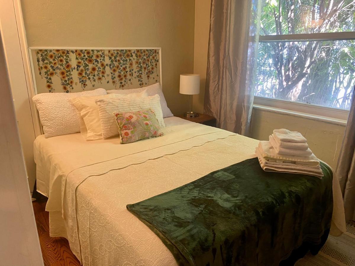 Villa Olivia Guest Rooms Χόλιγουντ Εξωτερικό φωτογραφία