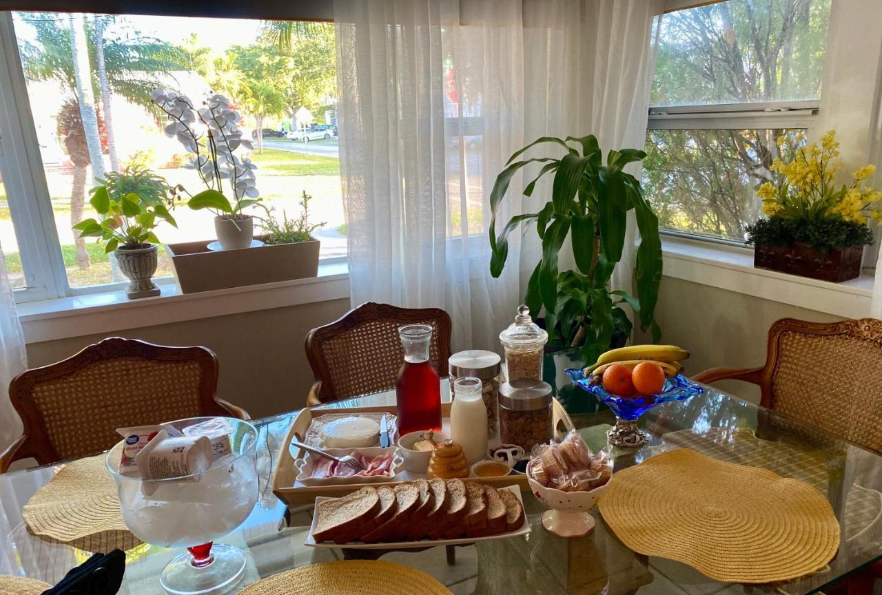 Villa Olivia Guest Rooms Χόλιγουντ Εξωτερικό φωτογραφία