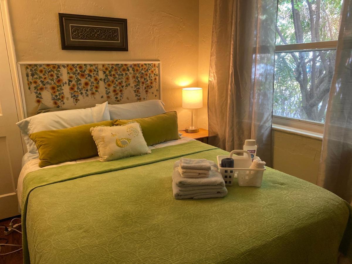 Villa Olivia Guest Rooms Χόλιγουντ Εξωτερικό φωτογραφία