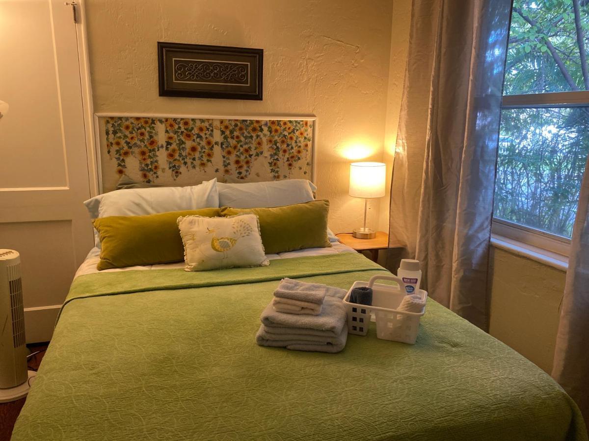 Villa Olivia Guest Rooms Χόλιγουντ Εξωτερικό φωτογραφία